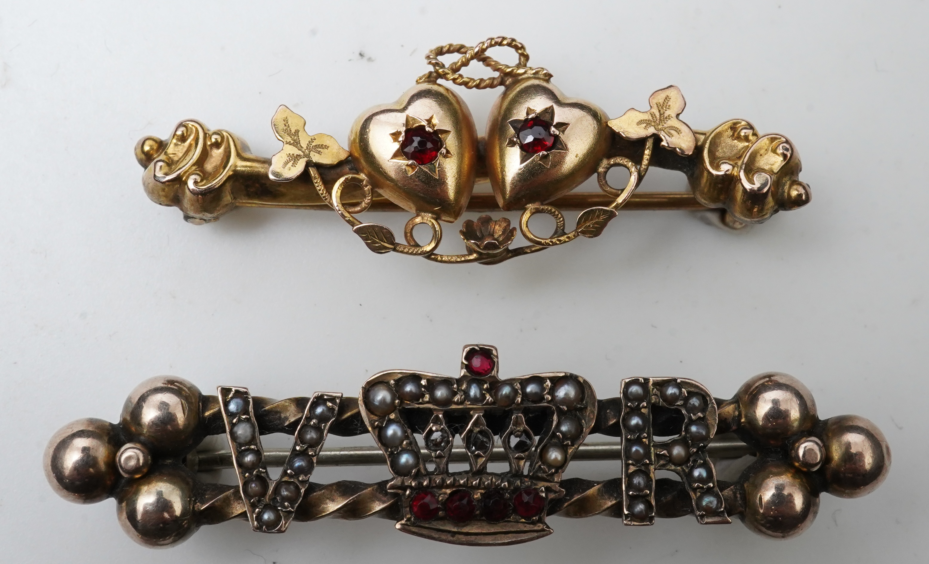Three late Victorian bar brooches, circa 1900